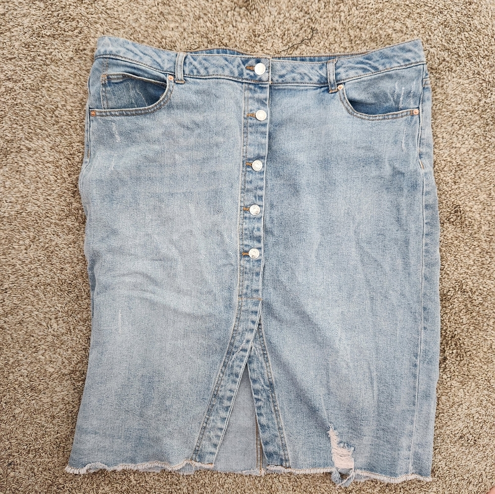 Denim skirt